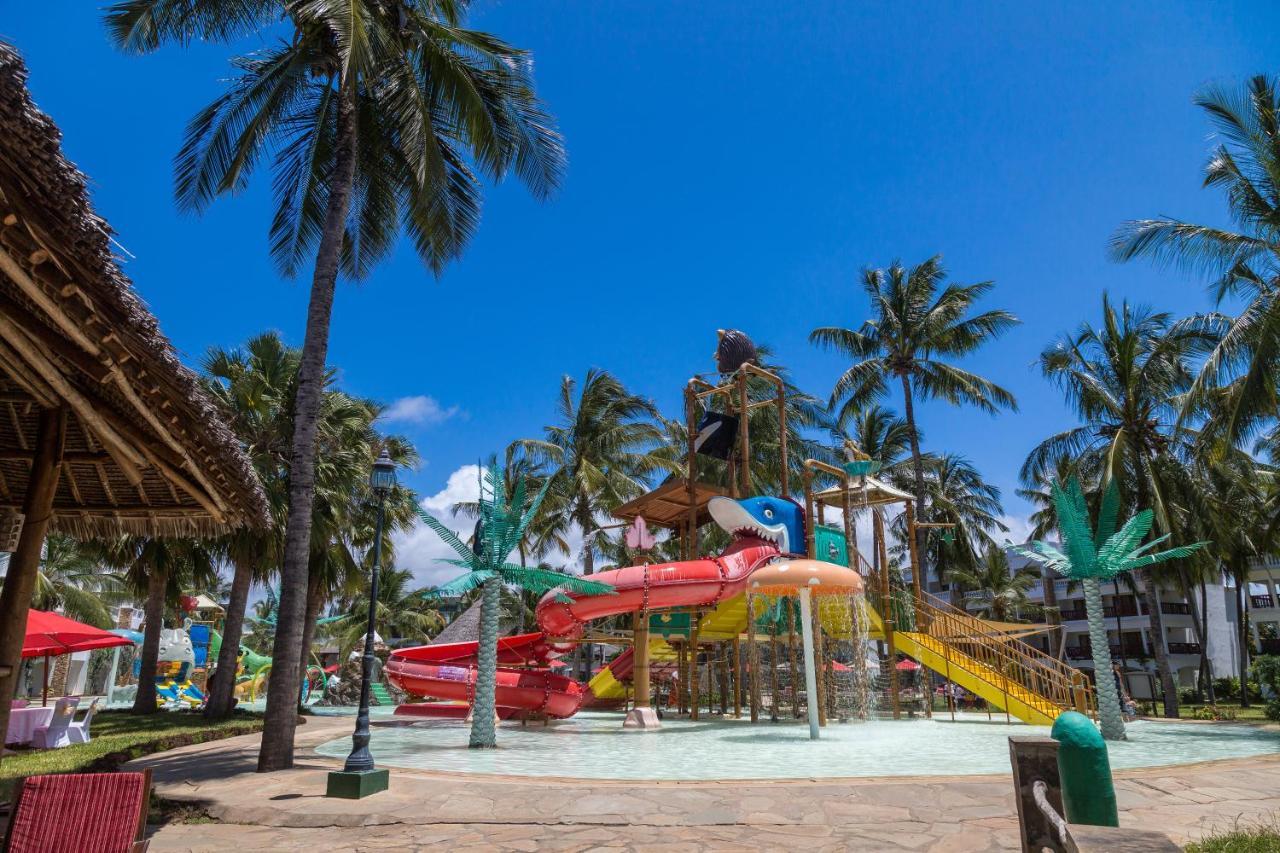 Prideinn Paradise Beach Resort & Spa مومباسا المظهر الخارجي الصورة Water park in Nha Trang