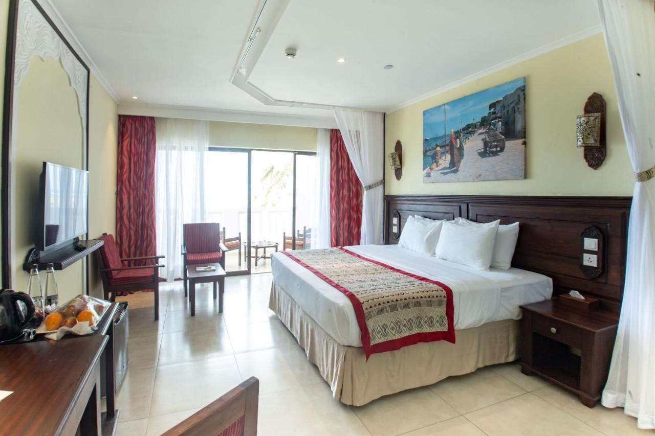 Prideinn Paradise Beach Resort & Spa مومباسا المظهر الخارجي الصورة A room at the hotel