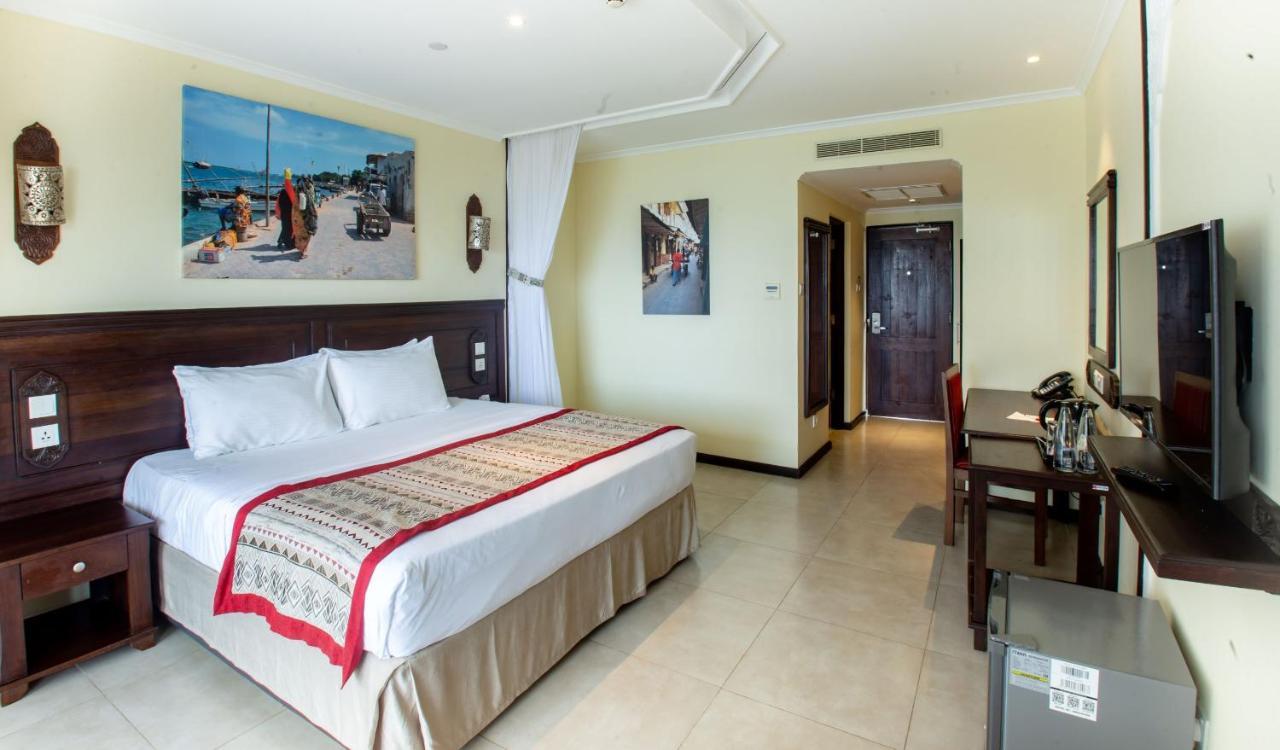 Prideinn Paradise Beach Resort & Spa مومباسا المظهر الخارجي الصورة A room at the hotel