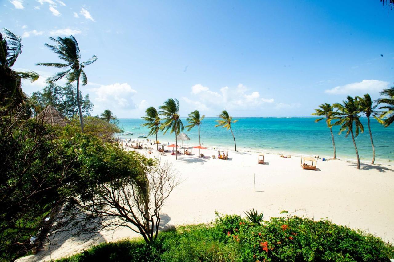 Prideinn Paradise Beach Resort & Spa مومباسا المظهر الخارجي الصورة Beach at the resort